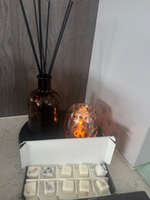 Load image into Gallery viewer, Botanical Wax Melt Gift Box