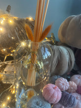 Load image into Gallery viewer, Moments reed diffuser