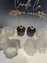 Load image into Gallery viewer, Christmas Classic Reed Diffuser
