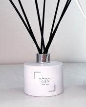 Load image into Gallery viewer, Urban Reed Diffuser
