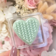 Load image into Gallery viewer, Wax Melt Knitted Heart
