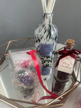 Load image into Gallery viewer, Christmas wax melts gift box
