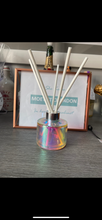 Load image into Gallery viewer, Mothers Day Classic Reed Diffuser Gift Set
